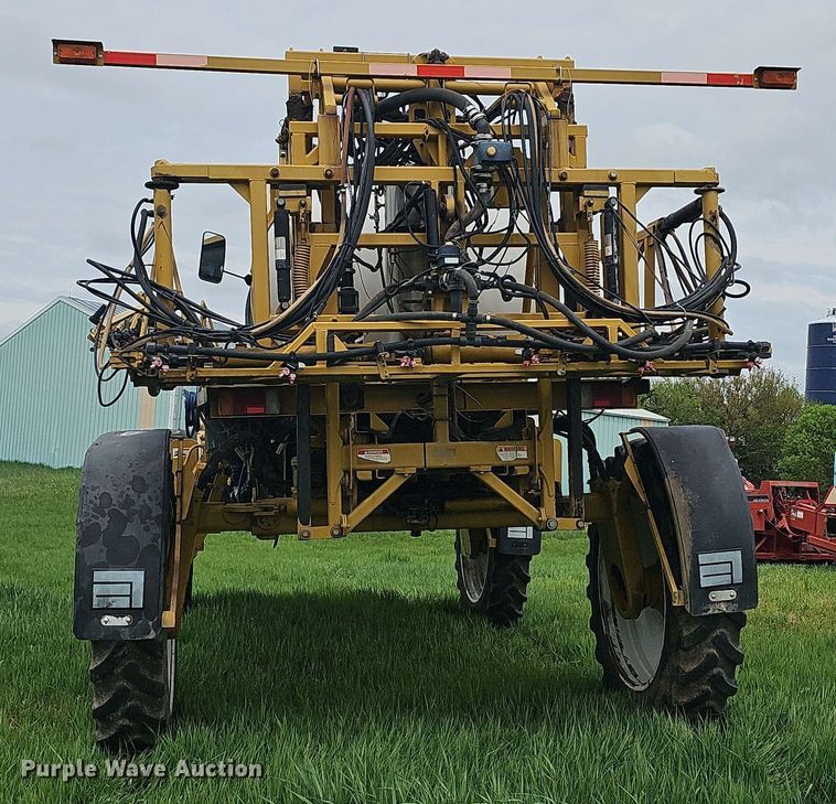 image for item DO7929 2005 RoGator 1074 sprayer