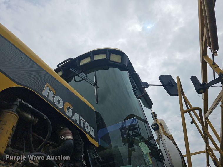 image for item DO7929 2005 RoGator 1074 sprayer