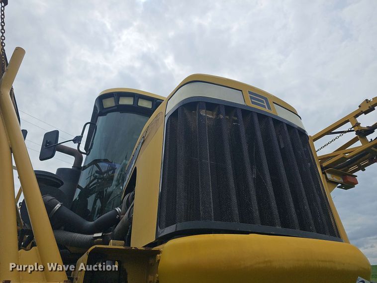 image for item DO7929 2005 RoGator 1074 sprayer