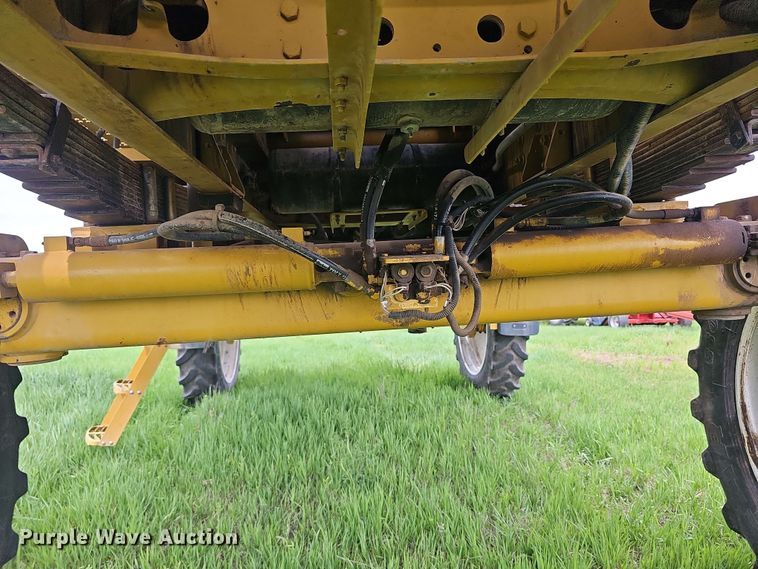 image for item DO7929 2005 RoGator 1074 sprayer