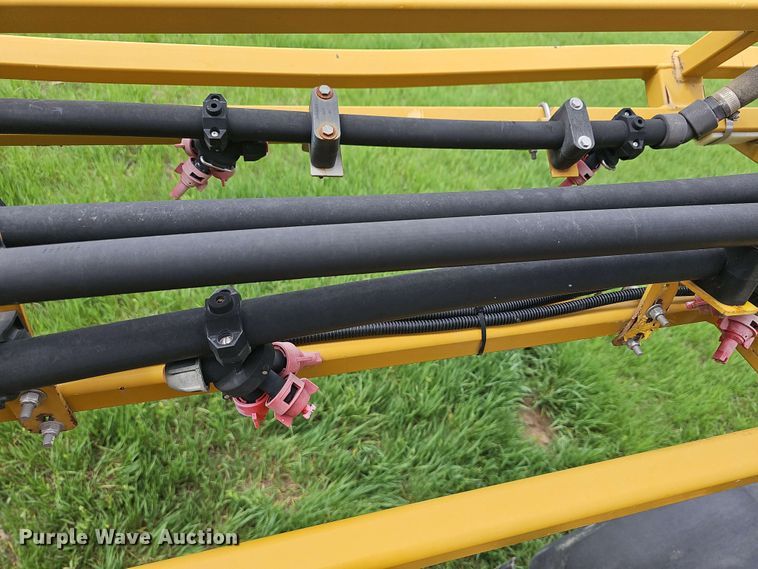 image for item DO7929 2005 RoGator 1074 sprayer