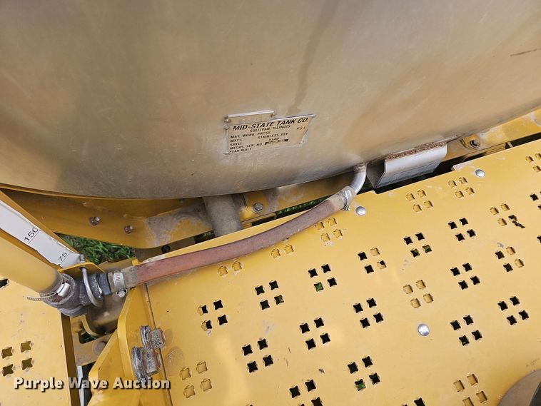 image for item DO7929 2005 RoGator 1074 sprayer