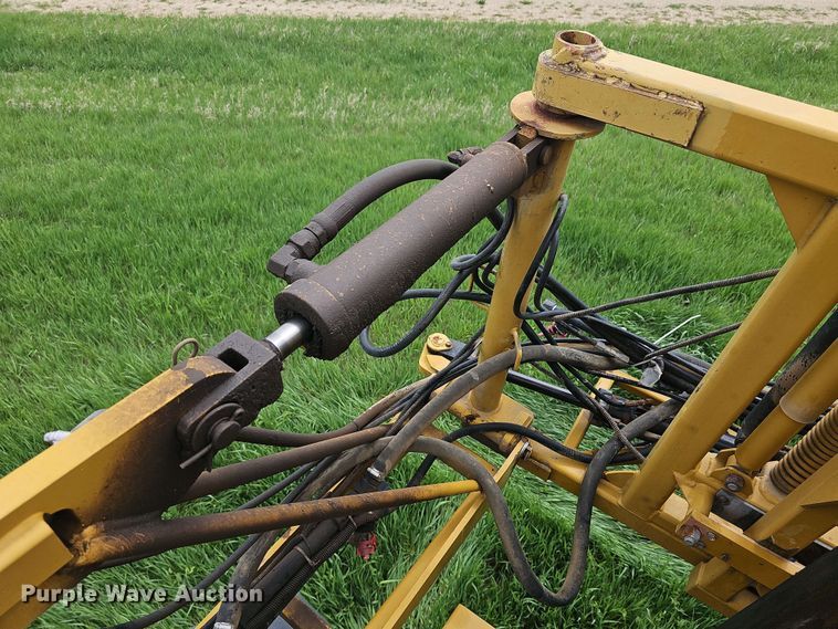 image for item DO7929 2005 RoGator 1074 sprayer