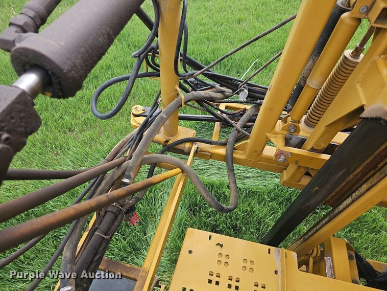 image for item DO7929 2005 RoGator 1074 sprayer