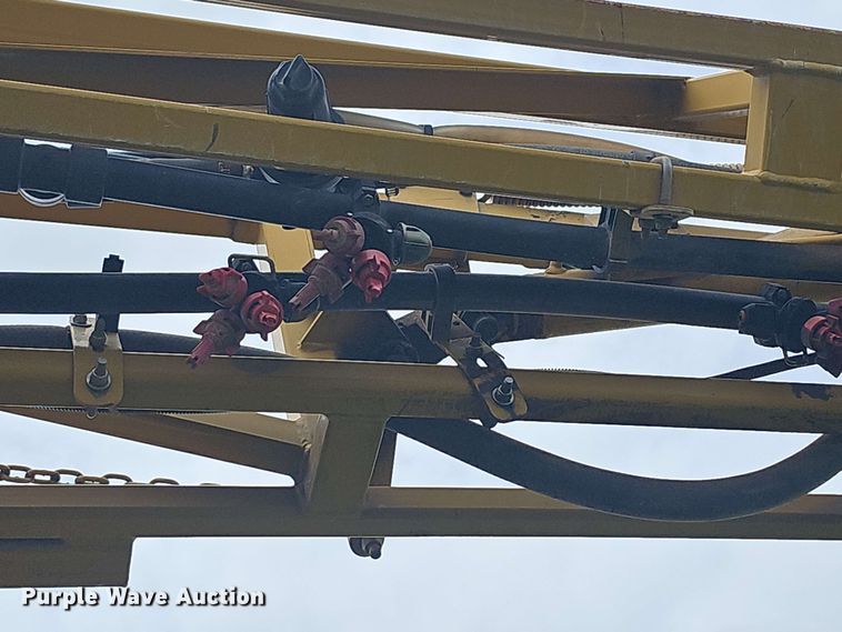 image for item DO7929 2005 RoGator 1074 sprayer