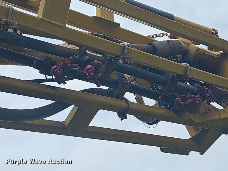 image for item DO7929 2005 RoGator 1074 sprayer