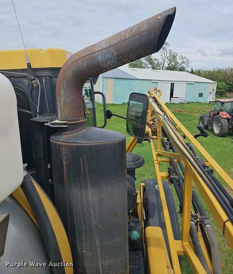 image for item DO7929 2005 RoGator 1074 sprayer