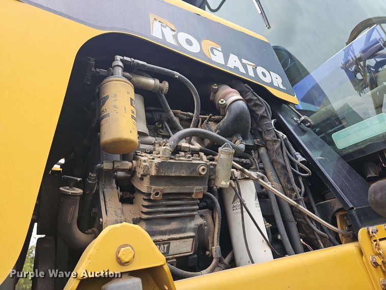 image for item DO7929 2005 RoGator 1074 sprayer
