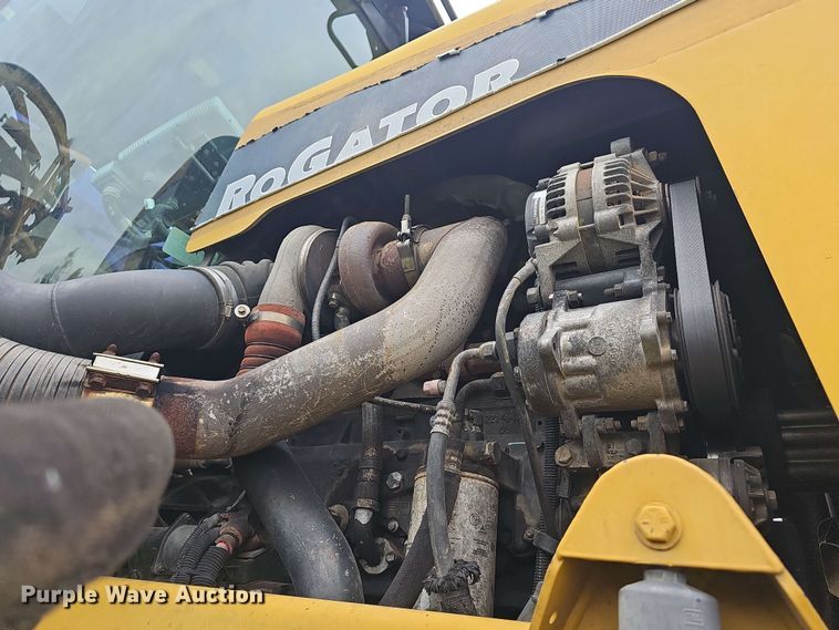 image for item DO7929 2005 RoGator 1074 sprayer