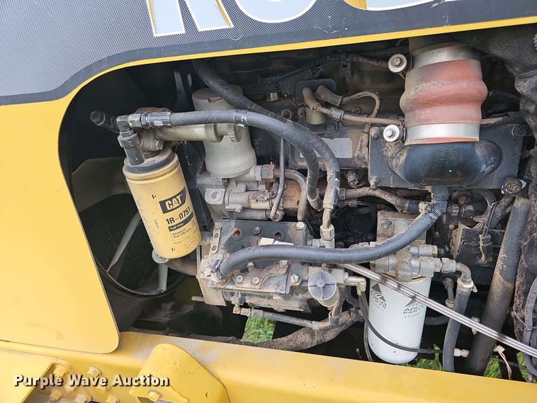 image for item DO7929 2005 RoGator 1074 sprayer