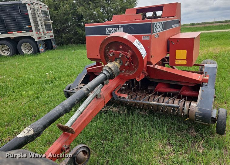 image for item DO7930 1988 Case IH 8530A12 small square baler