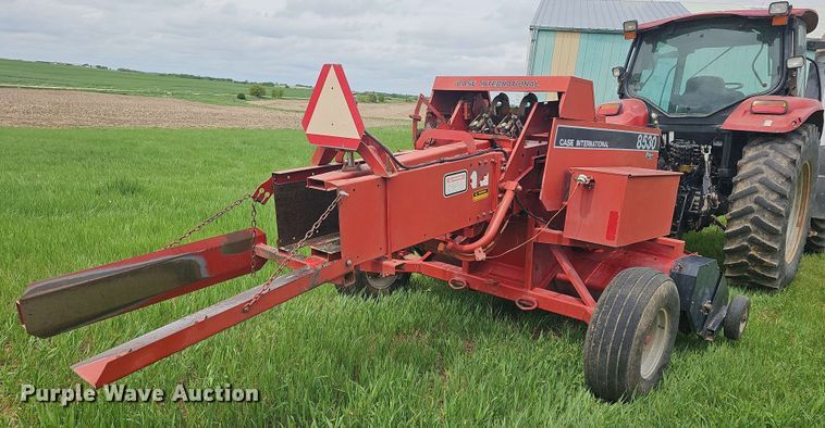 image for item DO7930 1988 Case IH 8530A12 small square baler
