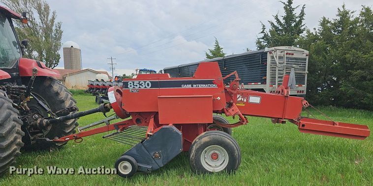 image for item DO7930 1988 Case IH 8530A12 small square baler