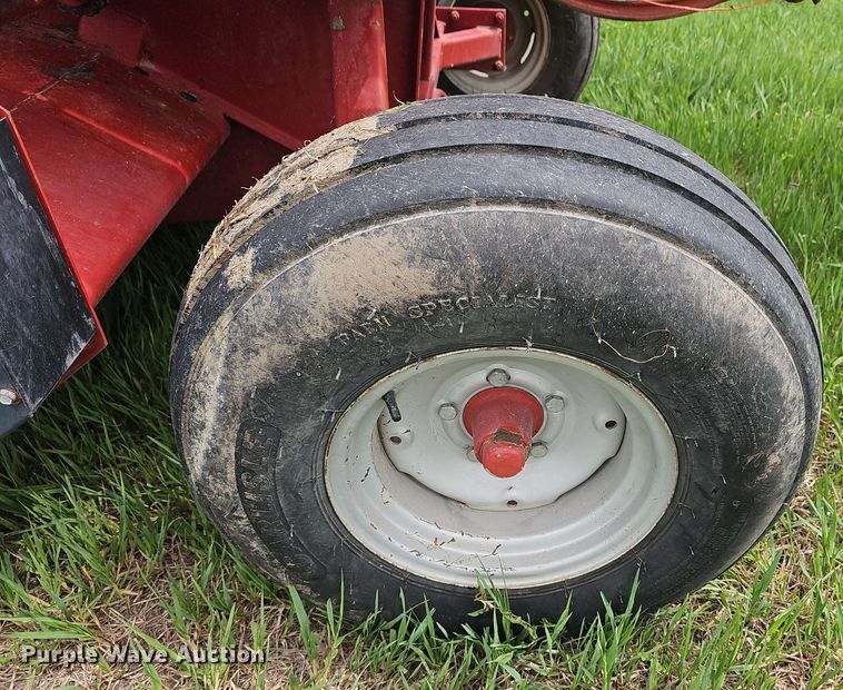 image for item DO7930 1988 Case IH 8530A12 small square baler