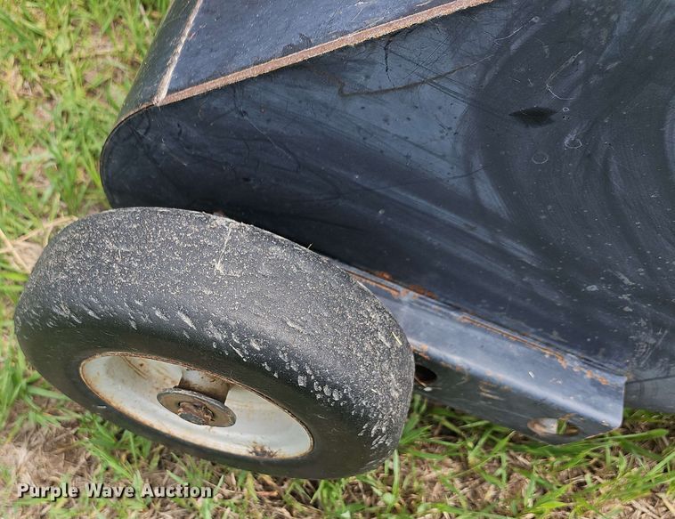 image for item DO7930 1988 Case IH 8530A12 small square baler