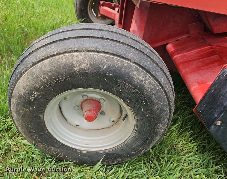 image for item DO7930 1988 Case IH 8530A12 small square baler