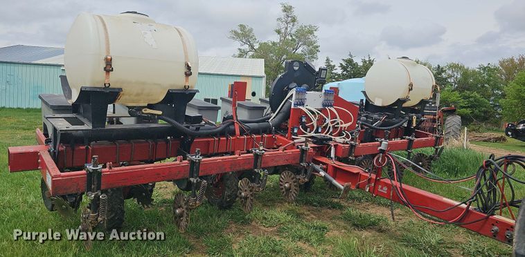 image for item DO7946 Case IH 1200 no-till planter