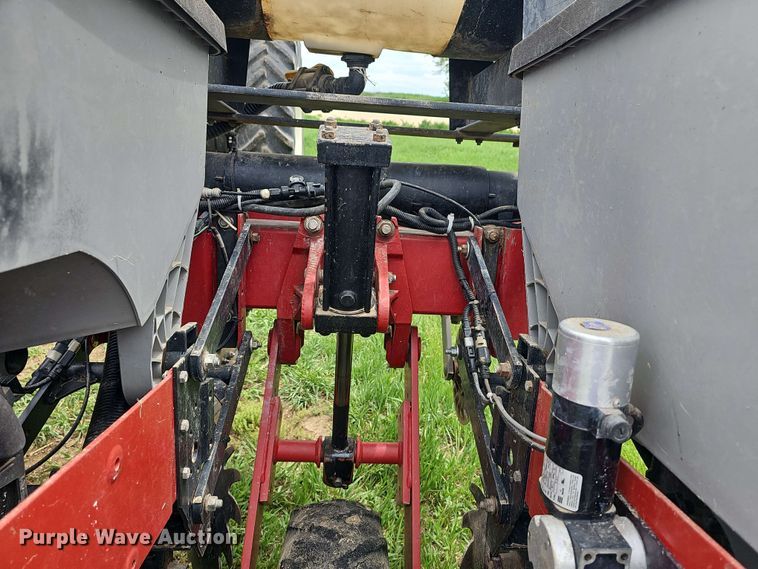 image for item DO7946 Case IH 1200 no-till planter