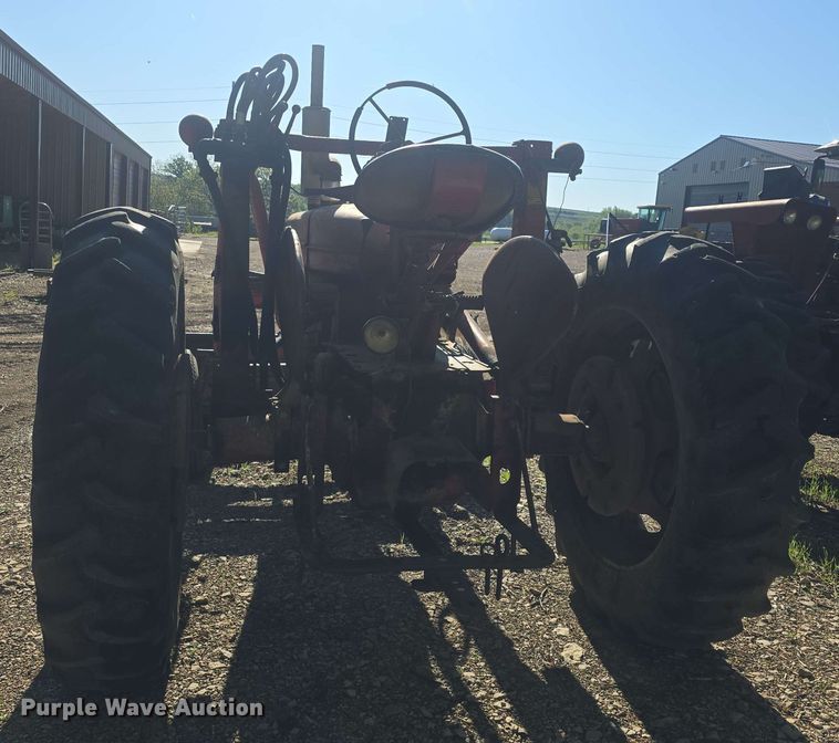 image for item DO7947 1948 International Harvester Farmall M tractor