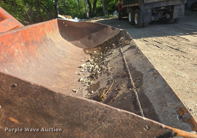 image for item DO7947 1948 International Harvester Farmall M tractor