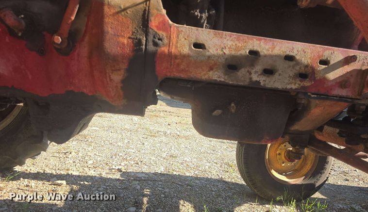 image for item DO7947 1948 International Harvester Farmall M tractor