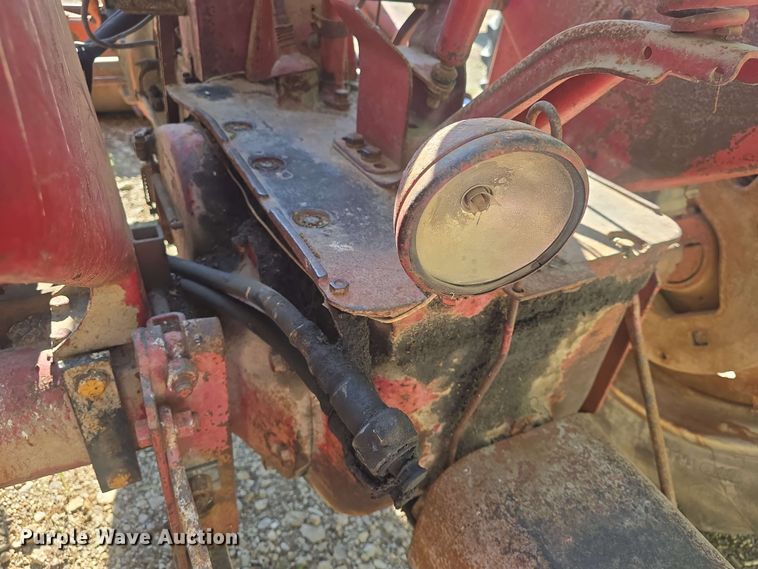 image for item DO7947 1948 International Harvester Farmall M tractor