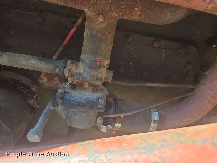 image for item DO7947 1948 International Harvester Farmall M tractor