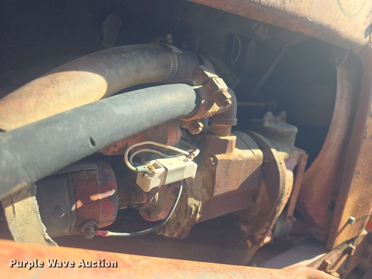 image for item DO7947 1948 International Harvester Farmall M tractor