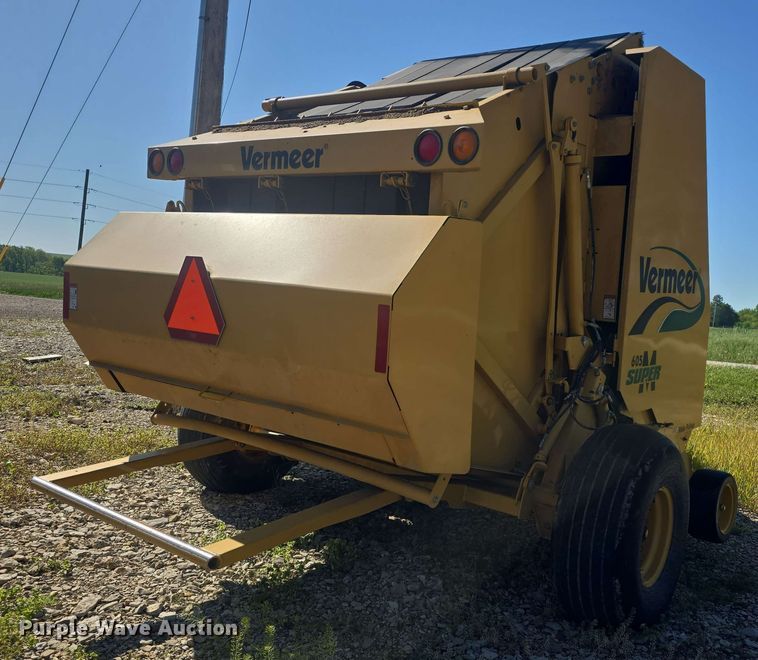 image for item DO7948 2014 Vermeer 605 Super M round baler