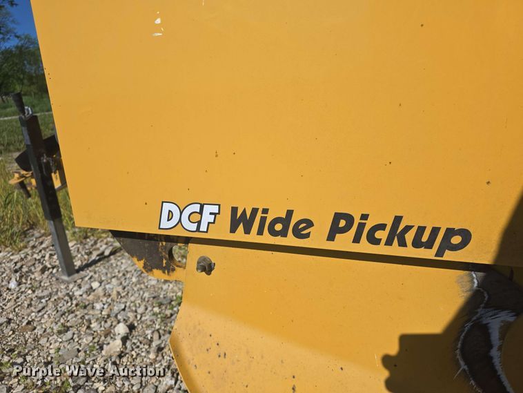 image for item DO7948 2014 Vermeer 605 Super M round baler