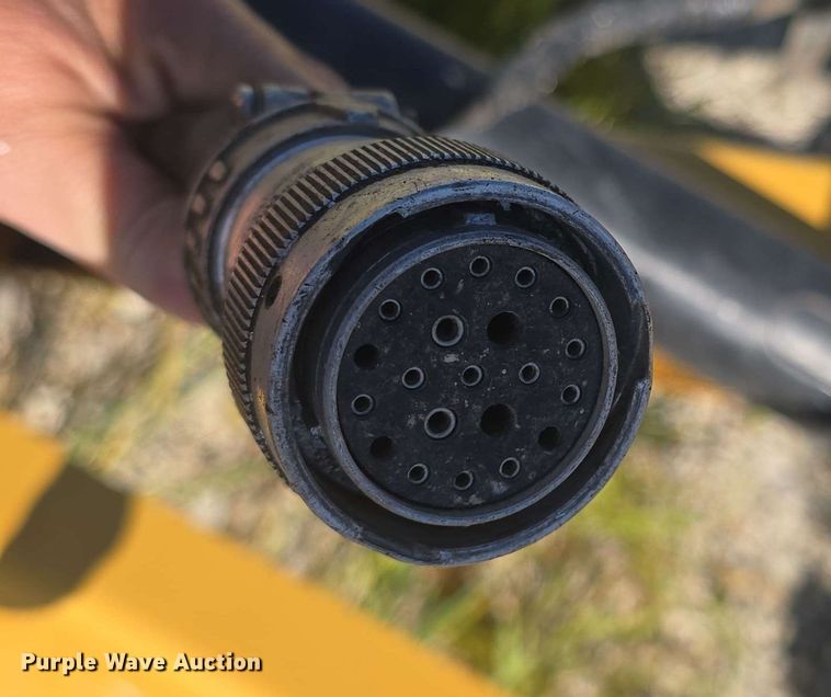 image for item DO7948 2014 Vermeer 605 Super M round baler