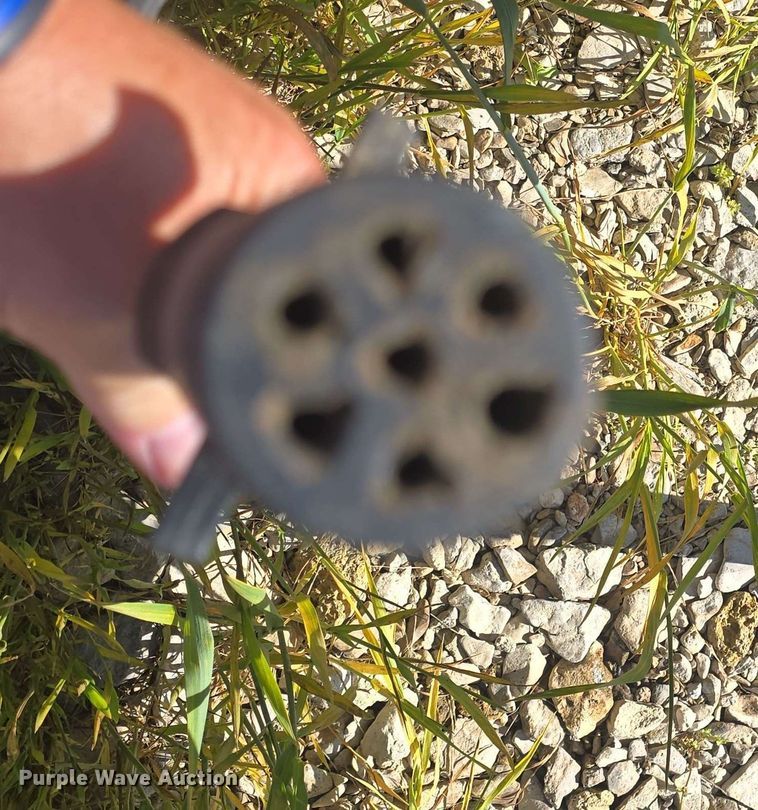 image for item DO7948 2014 Vermeer 605 Super M round baler