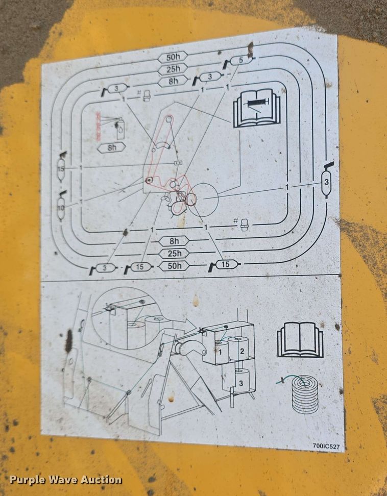 image for item DO7948 2014 Vermeer 605 Super M round baler