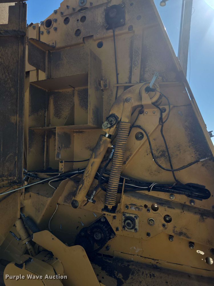 image for item DO7948 2014 Vermeer 605 Super M round baler