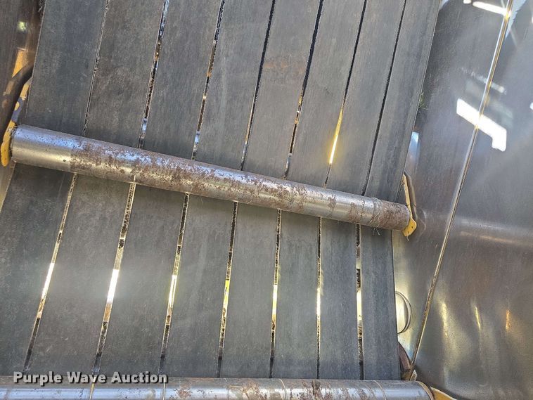 image for item DO7948 2014 Vermeer 605 Super M round baler