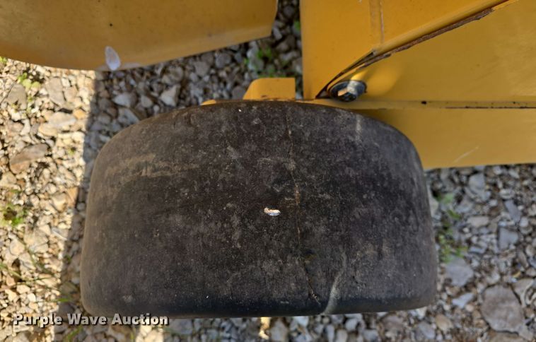 image for item DO7948 2014 Vermeer 605 Super M round baler