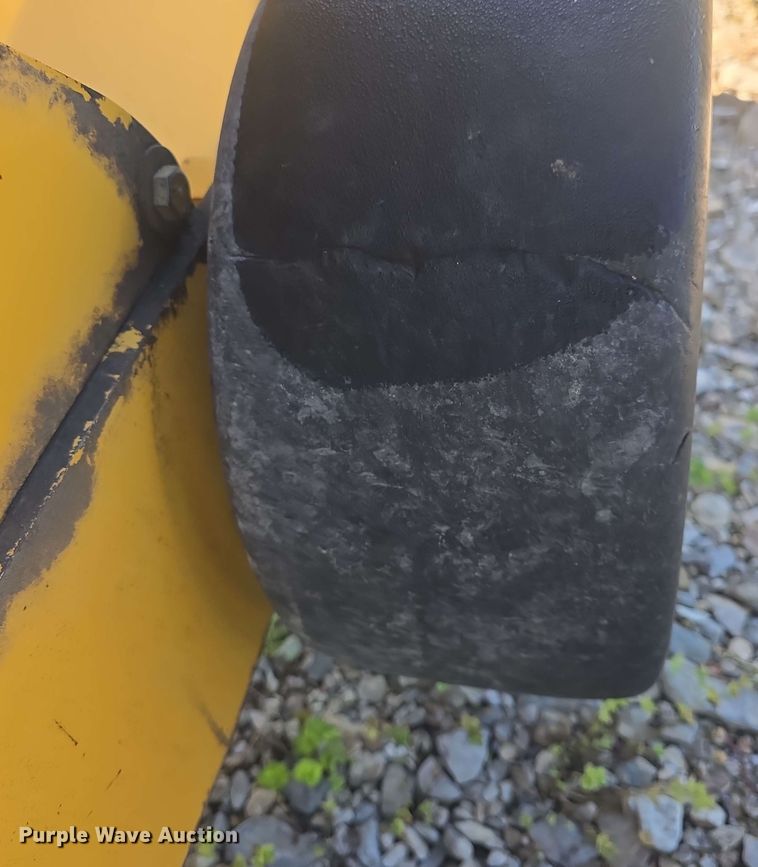 image for item DO7948 2014 Vermeer 605 Super M round baler