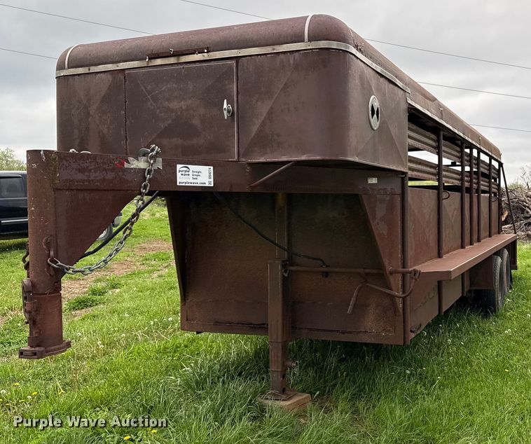image for item DS4274 1979 Coose livestock trailer