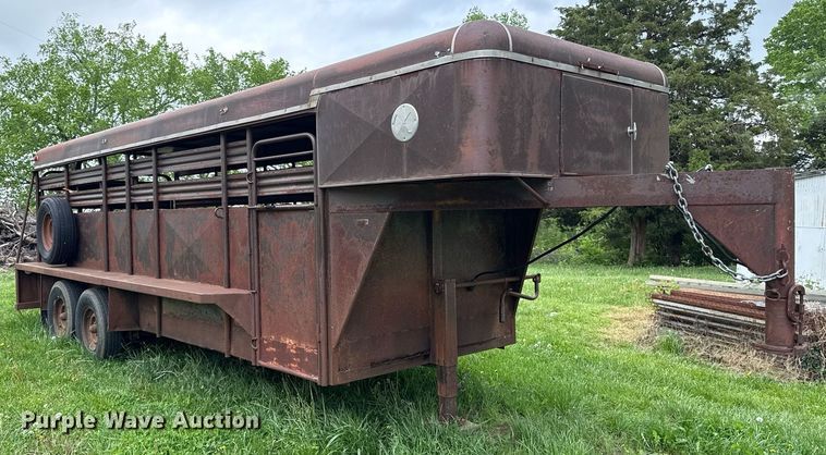 image for item DS4274 1979 Coose livestock trailer