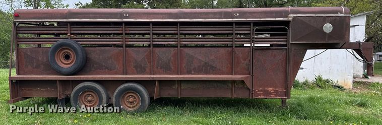image for item DS4274 1979 Coose livestock trailer