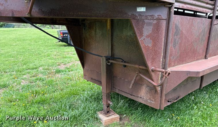 image for item DS4274 1979 Coose livestock trailer