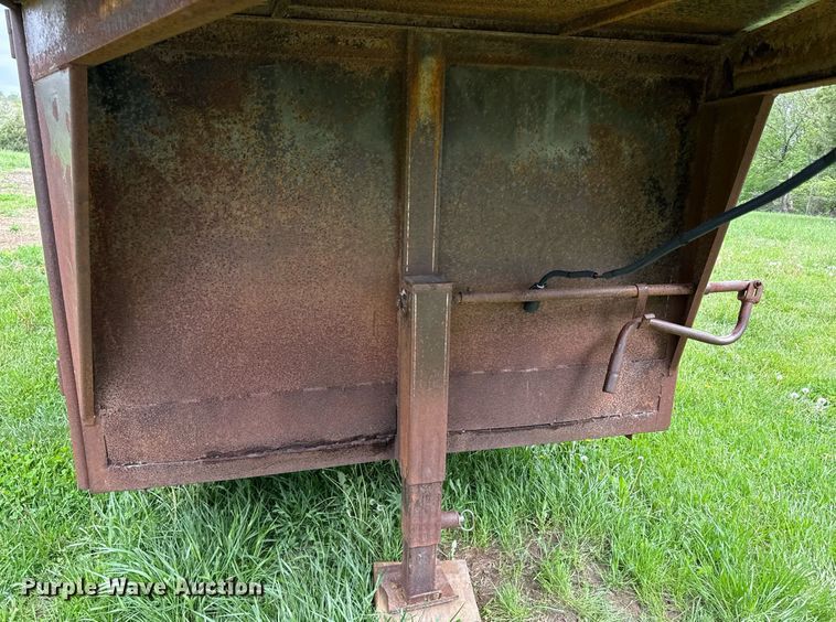 image for item DS4274 1979 Coose livestock trailer