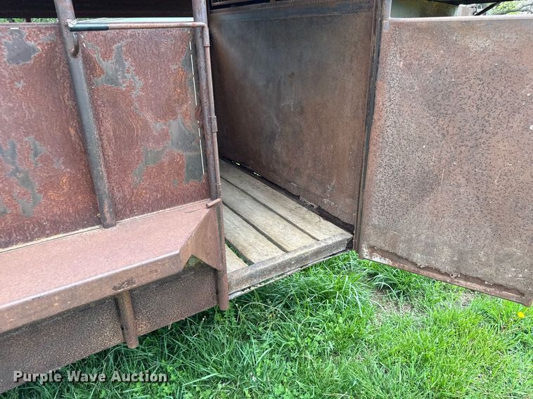 image for item DS4274 1979 Coose livestock trailer