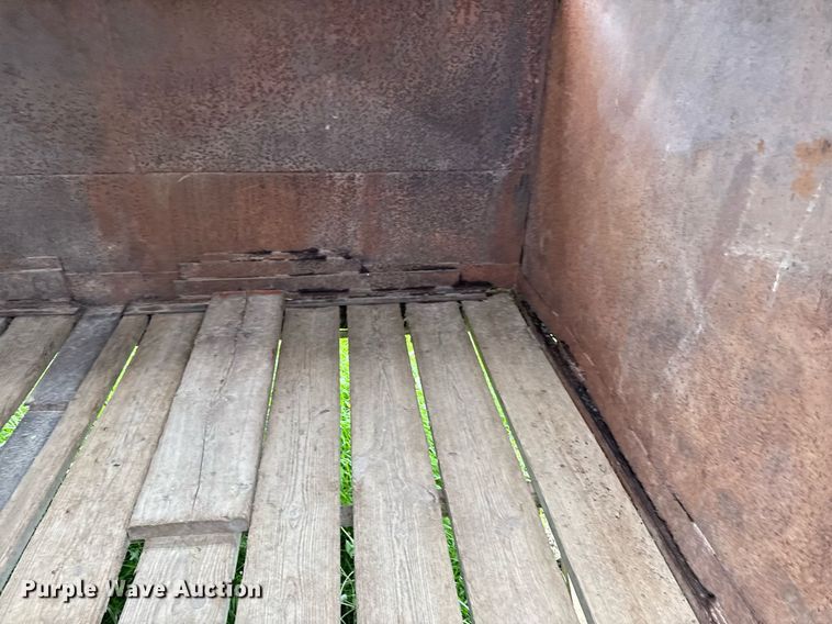 image for item DS4274 1979 Coose livestock trailer