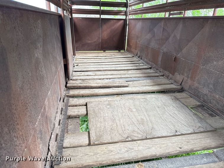 image for item DS4274 1979 Coose livestock trailer