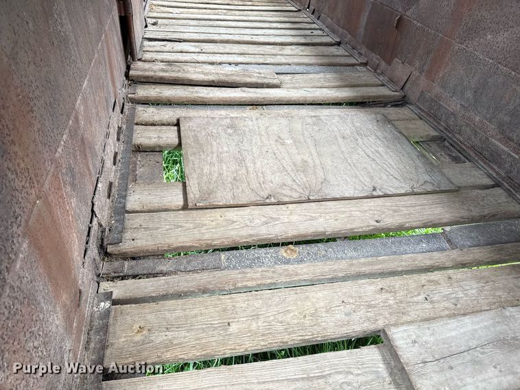 image for item DS4274 1979 Coose livestock trailer