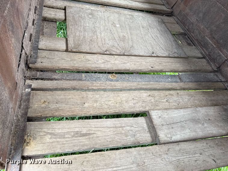 image for item DS4274 1979 Coose livestock trailer