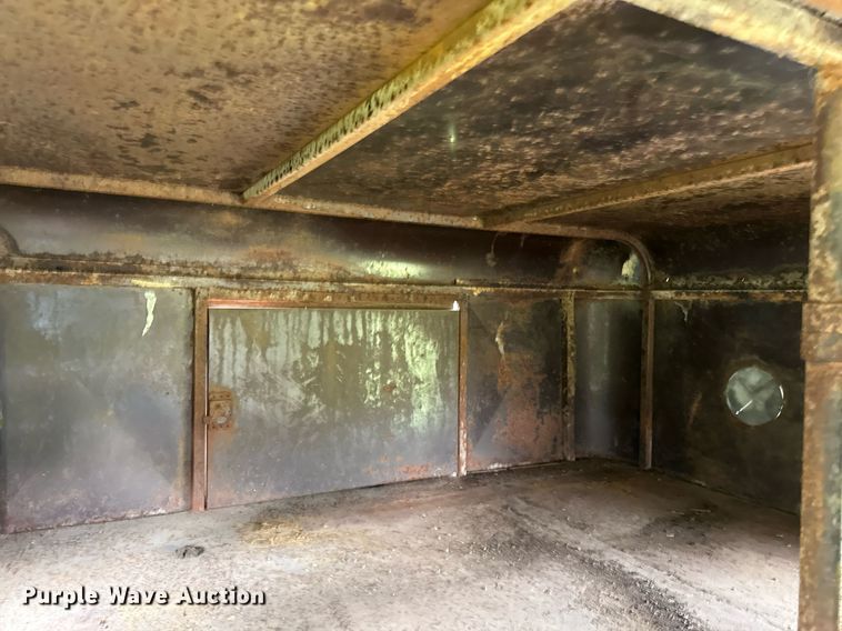 image for item DS4274 1979 Coose livestock trailer