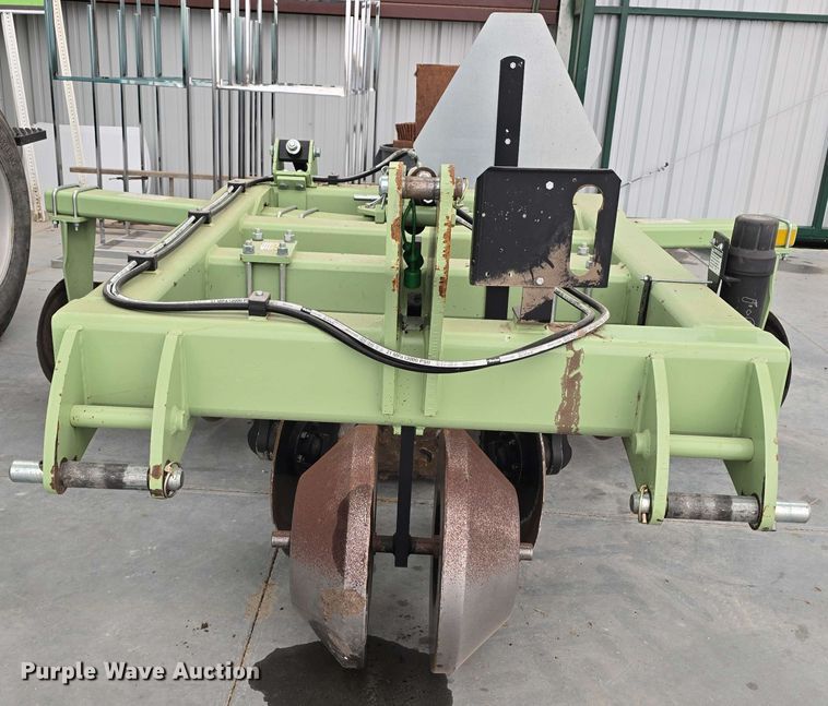 image for item DT6828 Orthman 369202 pivot track tiller