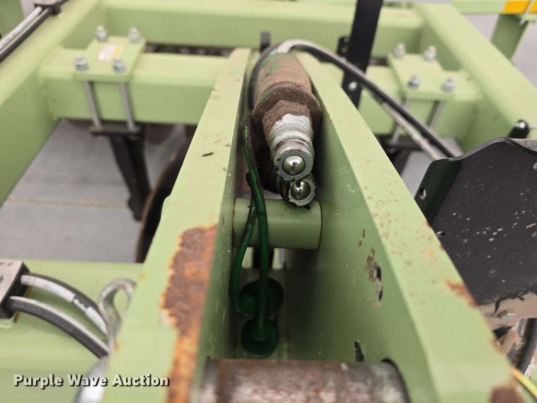 image for item DT6828 Orthman 369202 pivot track tiller